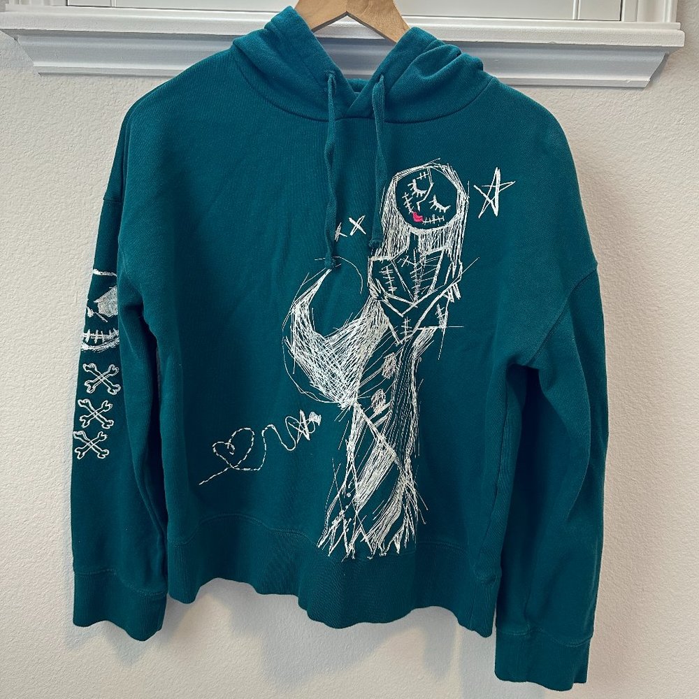 Nightmare before christmas green pullover sweatshirt